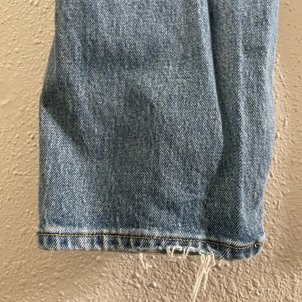Abercrombie & Fitch 90s Straight Ultra High Rise Jeans | Medium Wash | Size 0/25 - Picture 5 of 6
